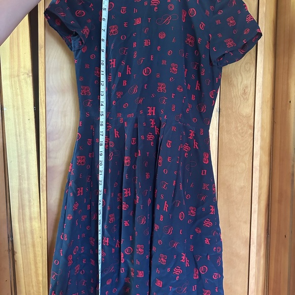 Brooks Brothers Red Fleece 100% Silk Women’s Sz 0 Novelty Print Letters Dress! - Picture 10 of 16